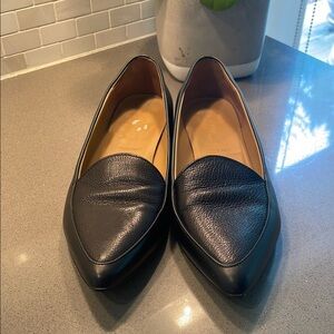 Elegant Black Leather Loafers